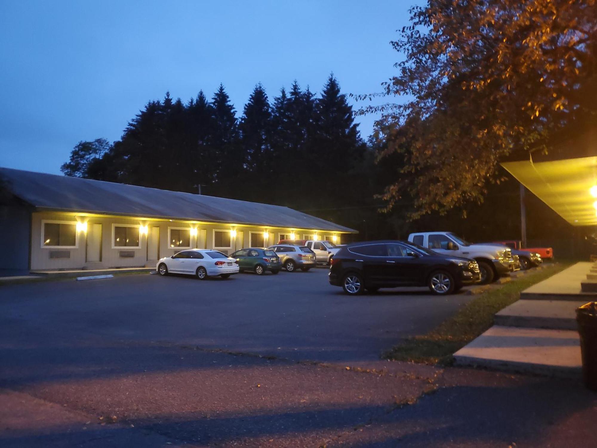 Glenwood & Conference Center 2*